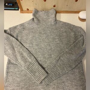 GAP Gray Turtleneck Sweater